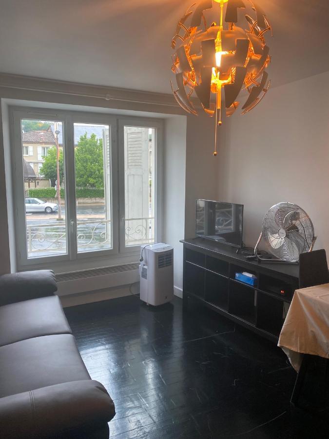 Ravissant Duplex Meuble Tout Confort Hyper Centre St Cere 4 Pers Lit Bb Wifi Gratuit Saint Cere Bagian luar foto